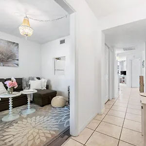  Apartment Cozy & Bright. Minutes From Anna Maria Island+++ United States
