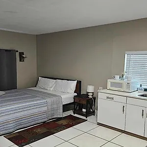  Apartment Castle In Near Airport And Busch Gardens United States